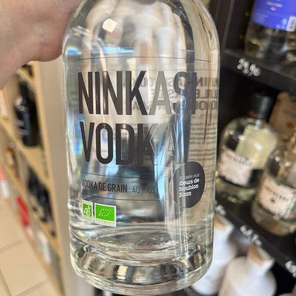 Ninkasi Vodka — Vodka de grain au houblon