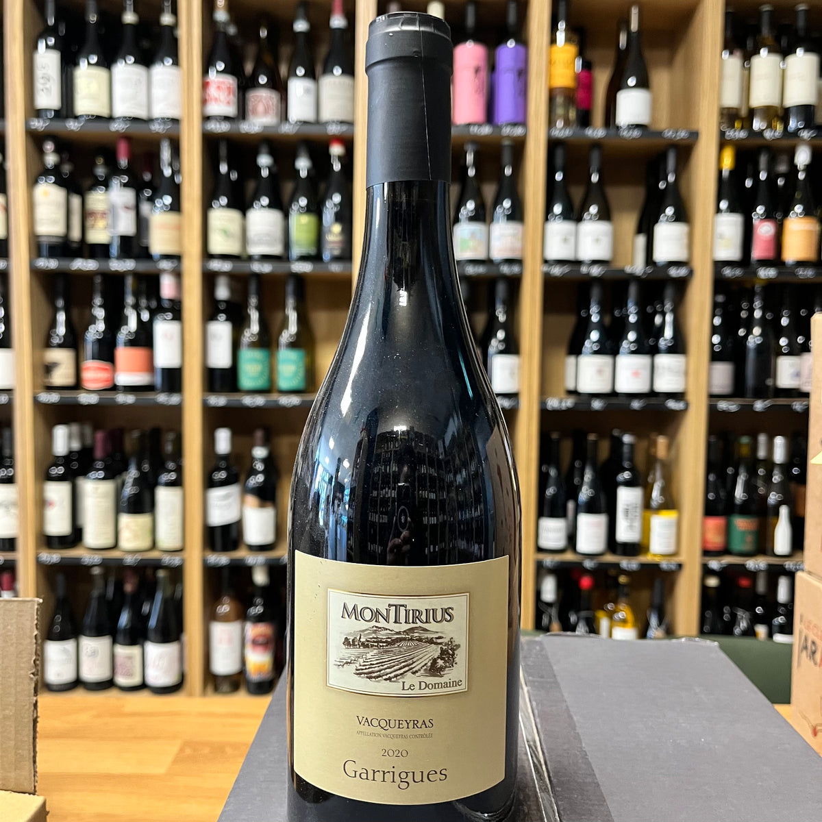 Bouteille Vin rouge AOC Vacqueyras Rouge Montirius Garrigues 2020, Côtes du Rhône