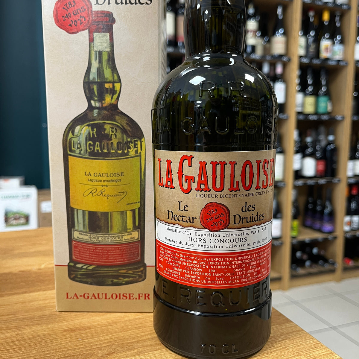 Bouteille et étui La Gauloise Le Nectar des Druides, liqueur de plantes 45 %, cuvée des 240 ans