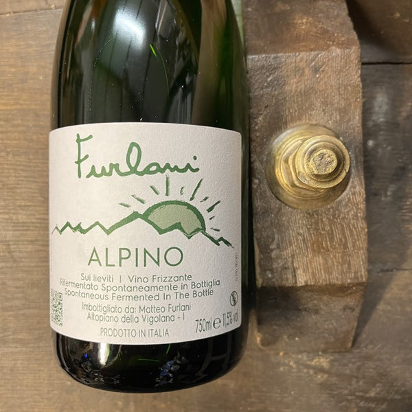 Bouteille pétillant naturel Alpino 2021 - Matteo Furlani, Trentino, Italie — pet nat alpin en biodynamie